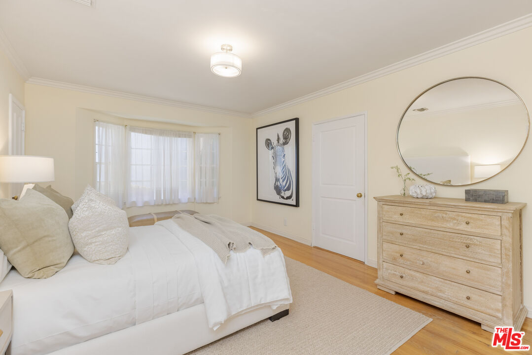 4065 Woodman Cyn