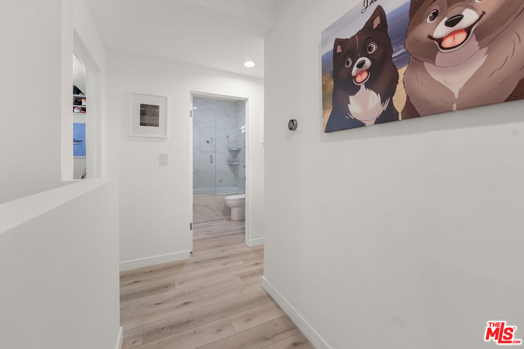 8601 W West Knoll Dr Unit: 5
