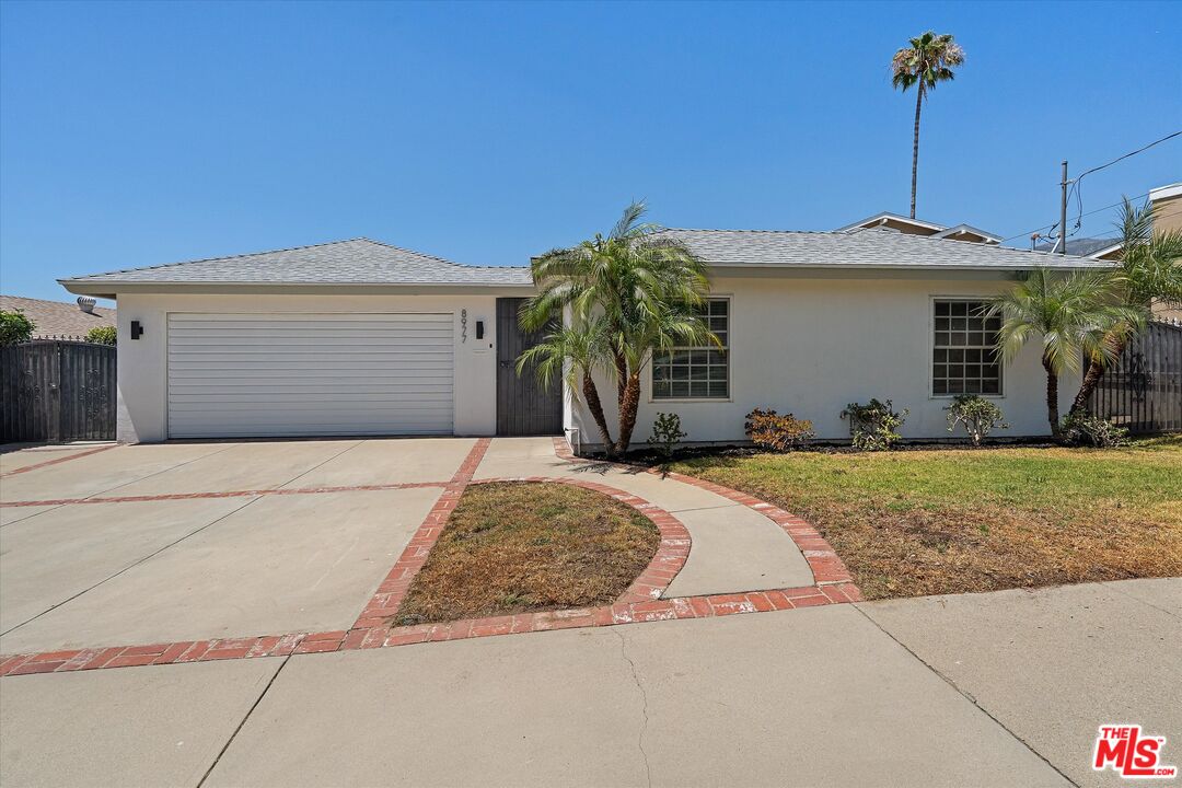 8977 Riderwood Dr