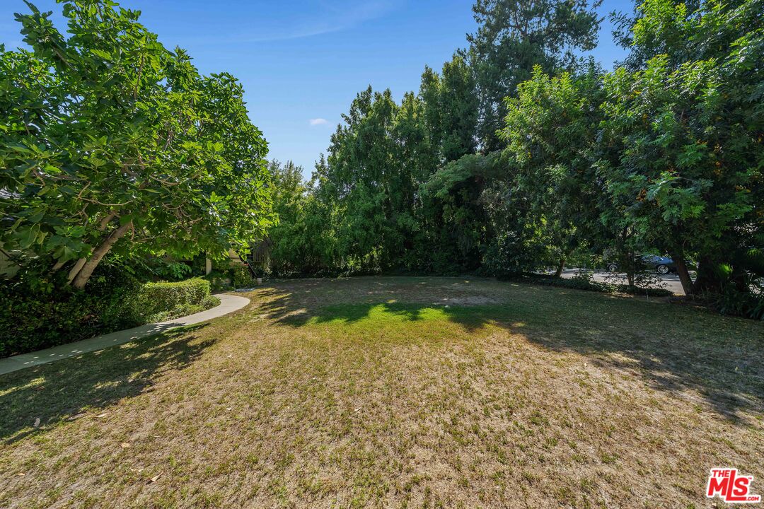 20447 Robert Pl