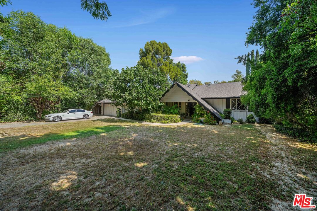 20447 Robert Pl