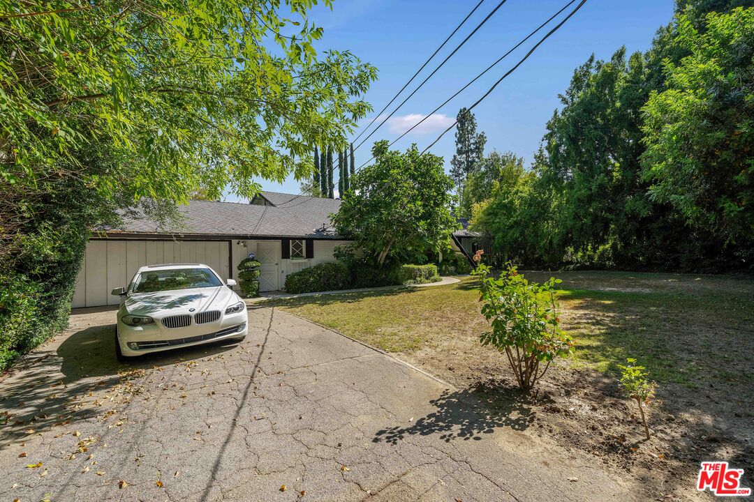 20447 Robert Pl