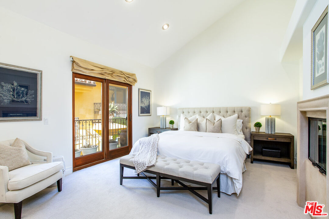 849 14th St Unit: 4