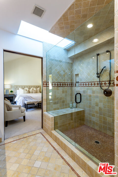 849 14th St Unit: 4