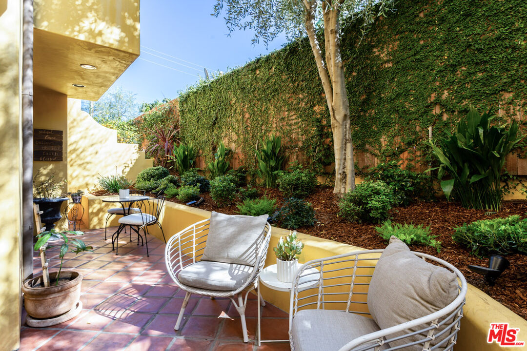 849 14th St Unit: 4