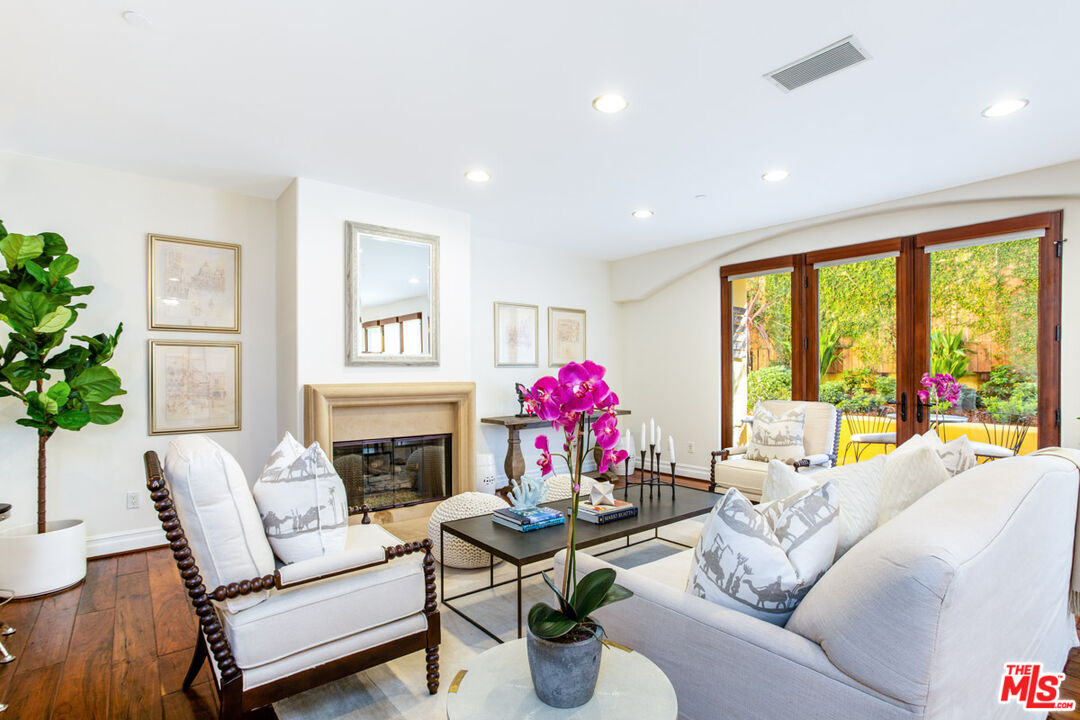 849 14th St Unit: 4