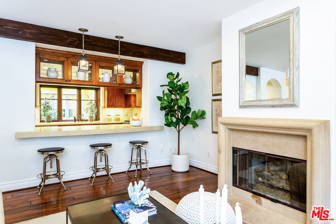 849 14th St Unit: 4