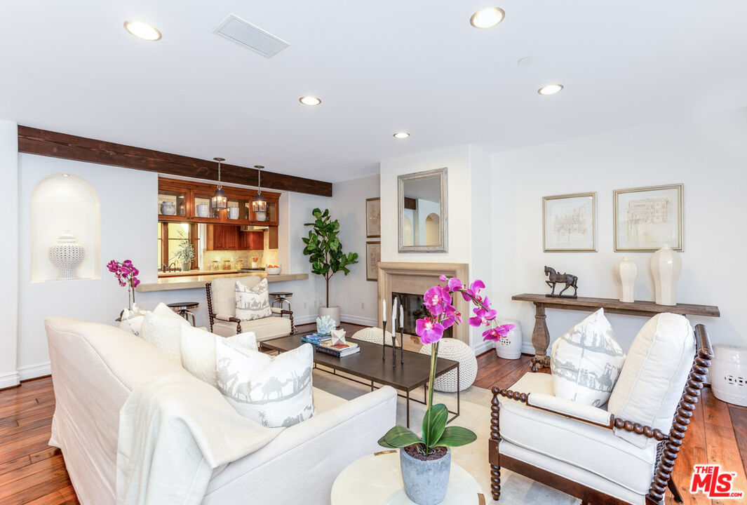 849 14th St Unit: 4