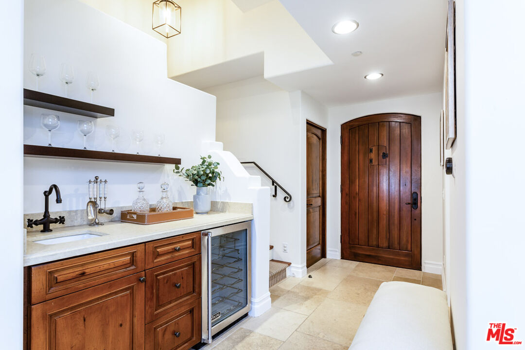 849 14th St Unit: 4