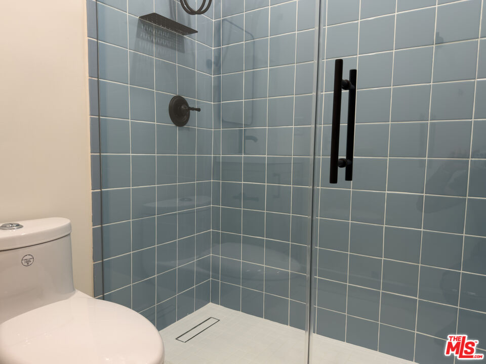 1947 Clinton St Unit: 700