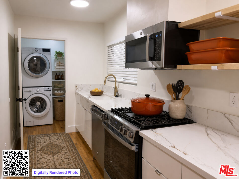 1947 Clinton St Unit: 700