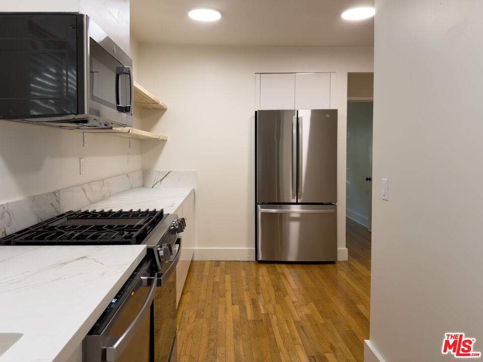 1947 Clinton St Unit: 700