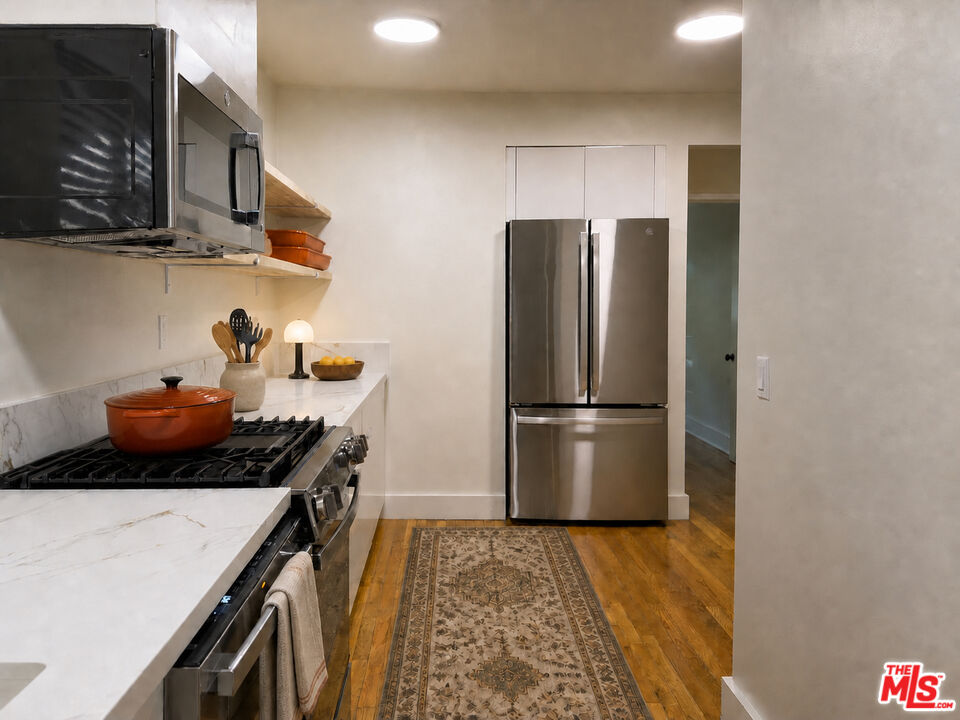 1947 Clinton St Unit: 700
