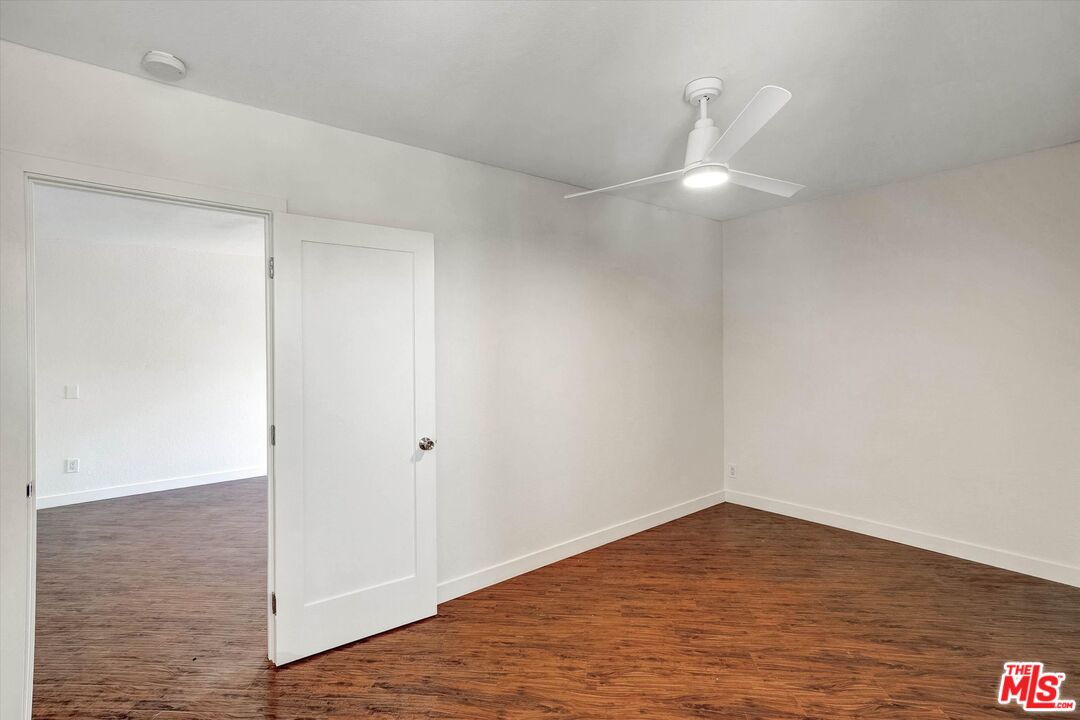 4506 Saugus Ave Unit: 10