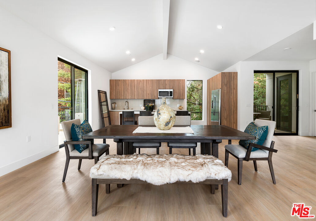3659 Regal Pl