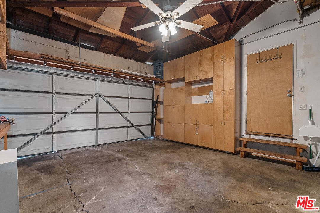 4352 Globe Ave