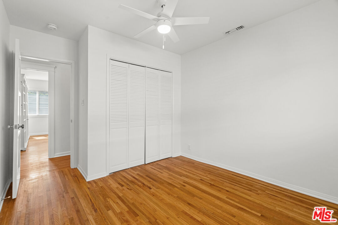 4352 Globe Ave