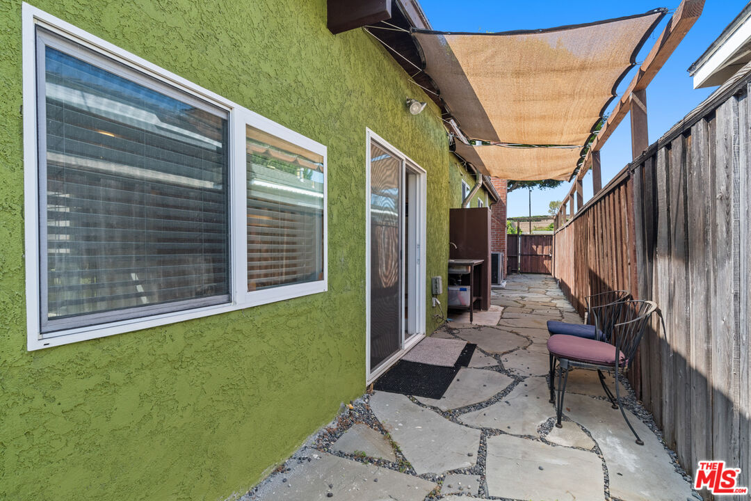 4352 Globe Ave