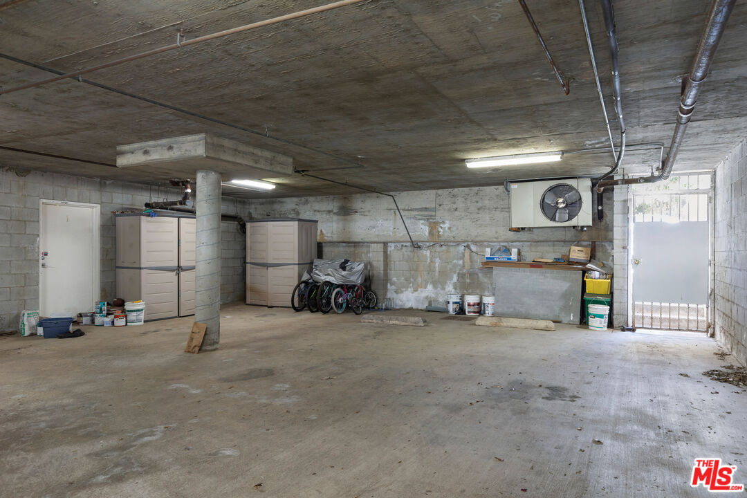 1240 24th St Unit: 1