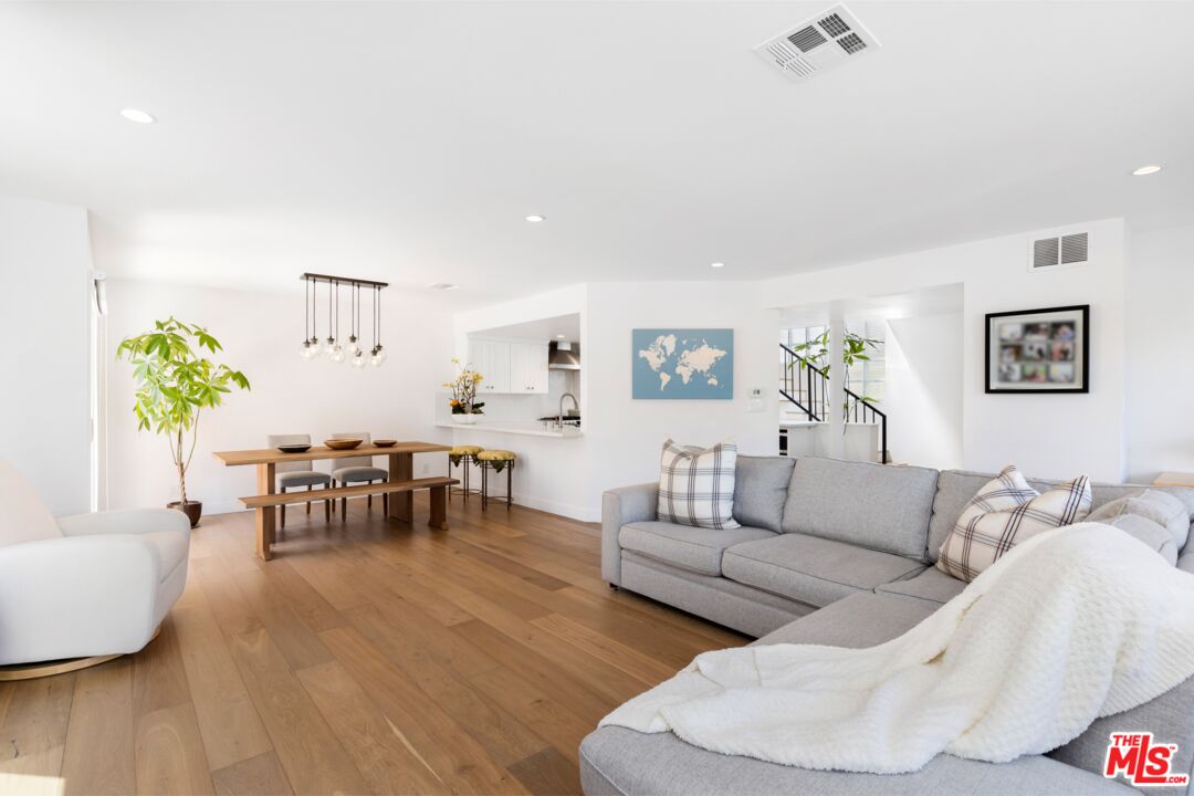 1240 24th St Unit: 1