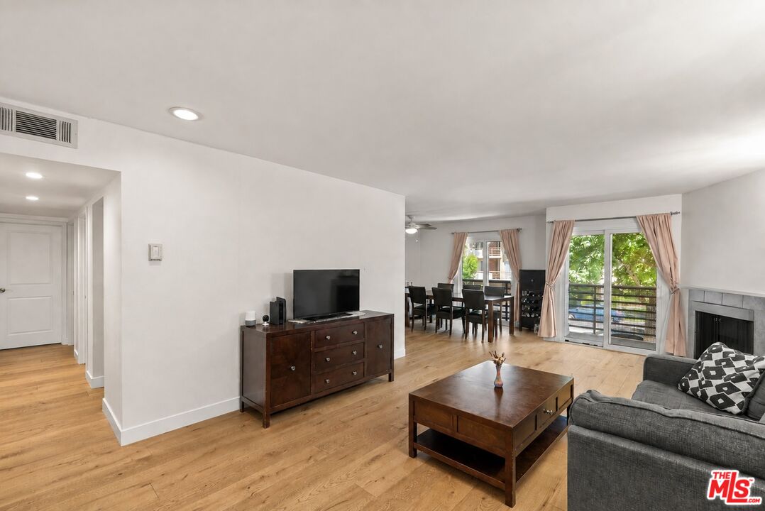 1515 S Beverly Dr Unit: 201
