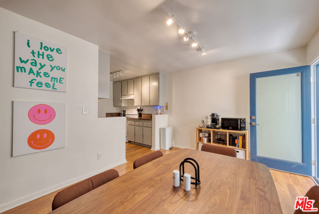 1524 Berkeley St Unit: 5