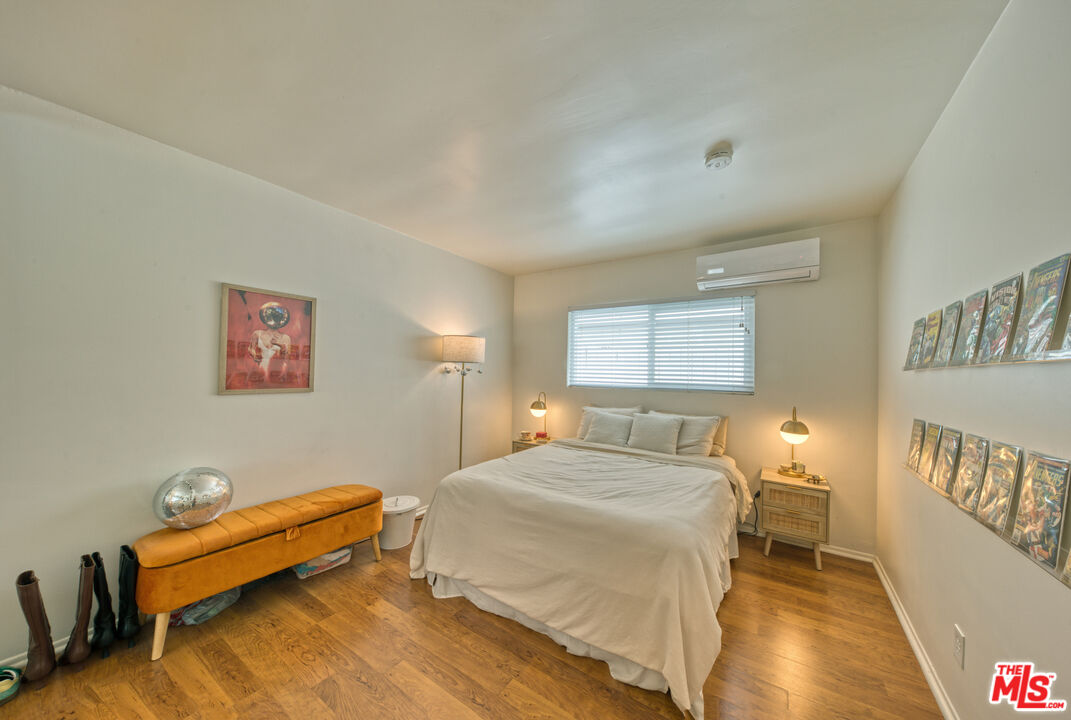 1524 Berkeley St Unit: 5
