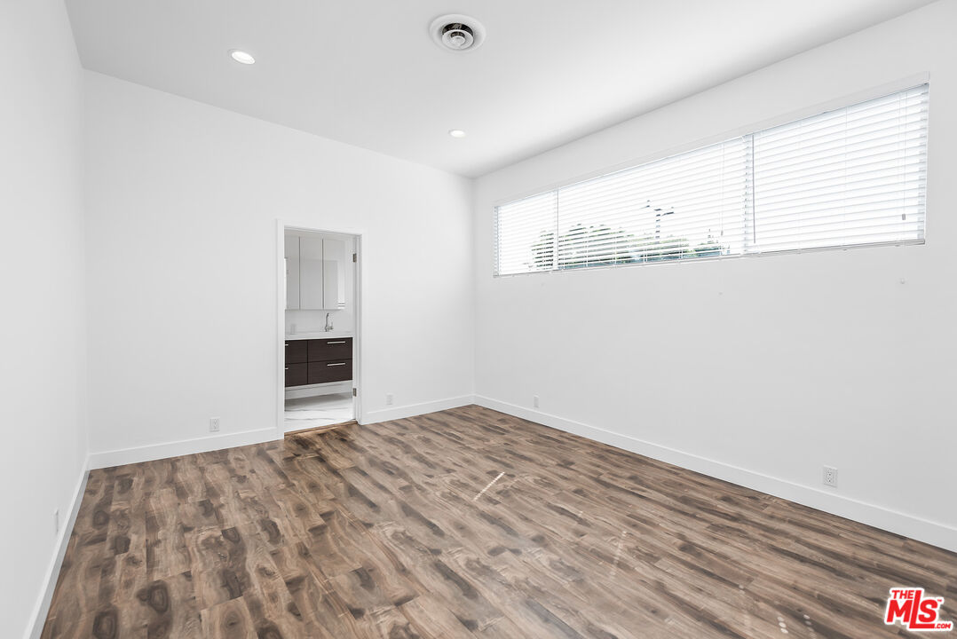 764 N Doheny DR Unit: 2