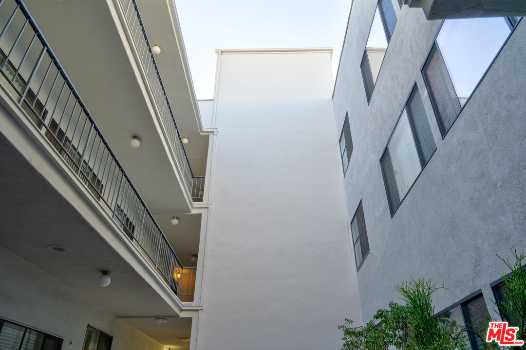134 S Elm Dr Unit: 104