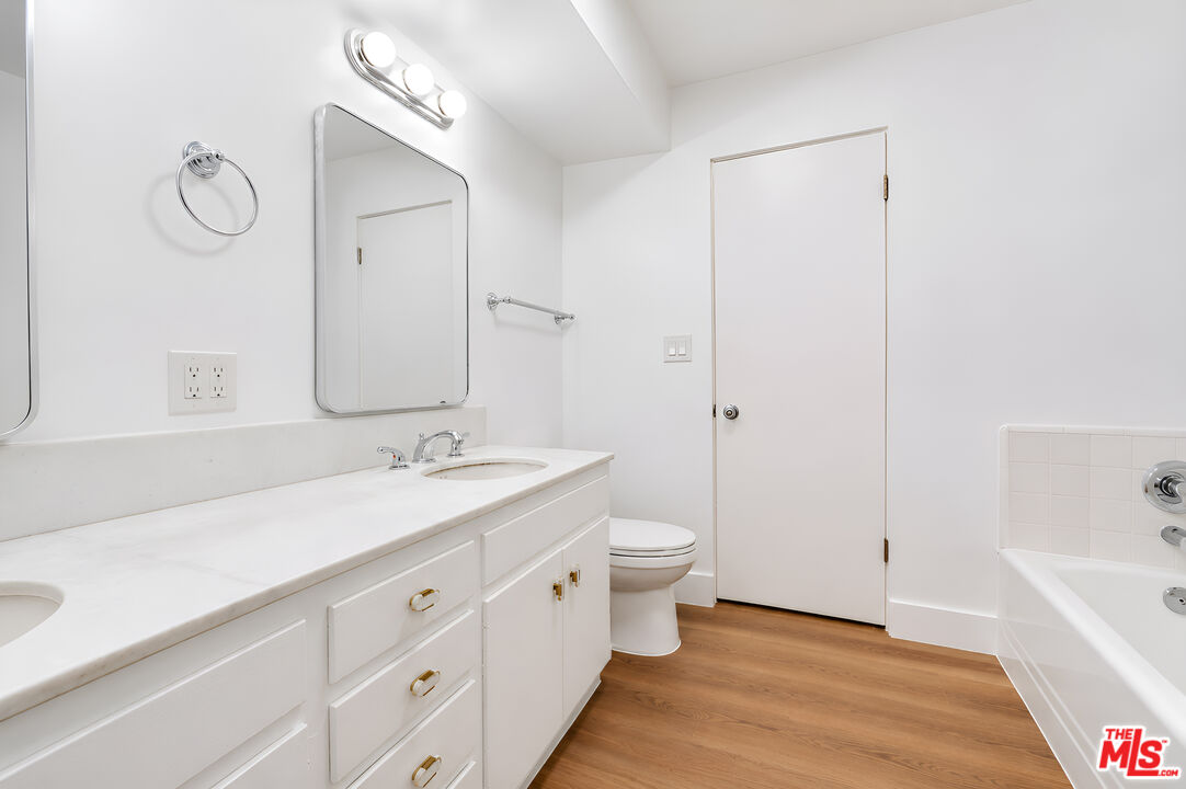 134 S Elm Dr Unit: 104