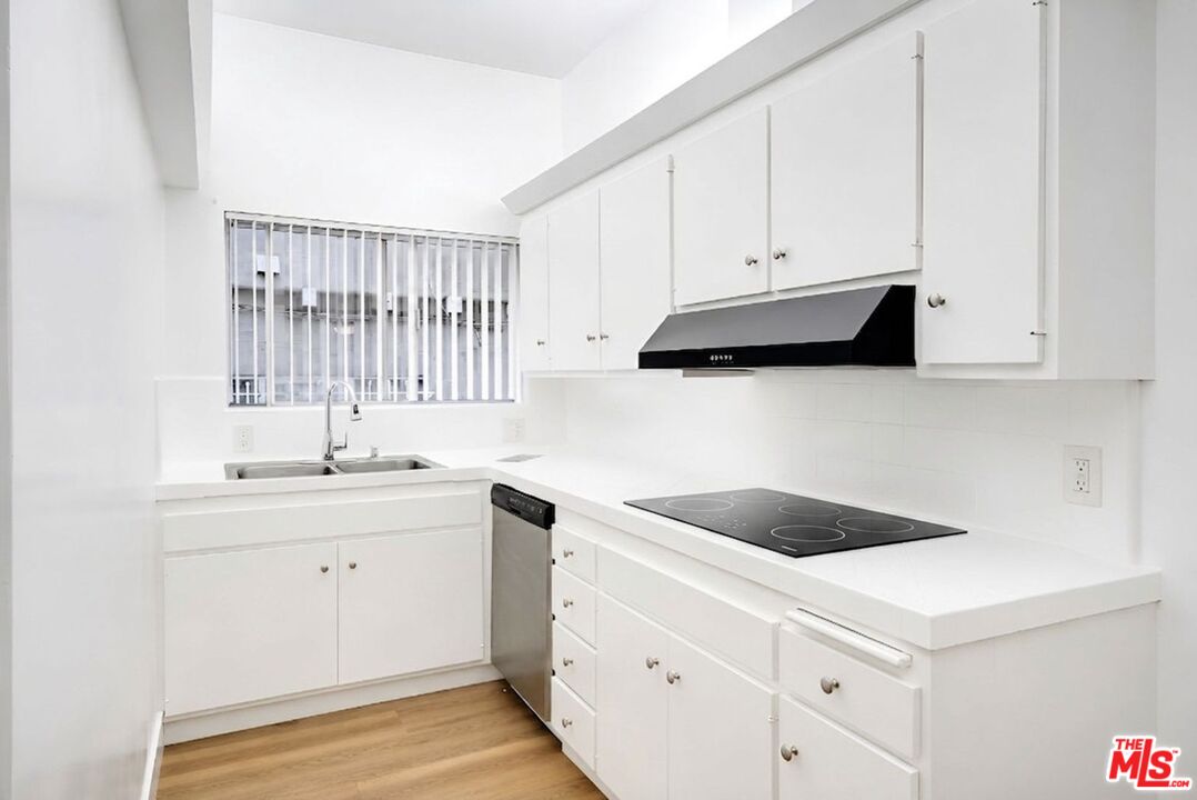134 S Elm Dr Unit: 104