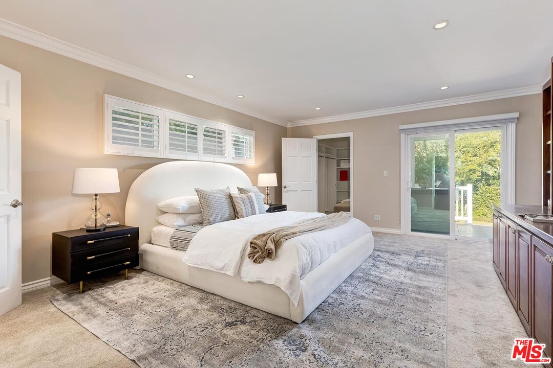 2302 Duxbury Cir