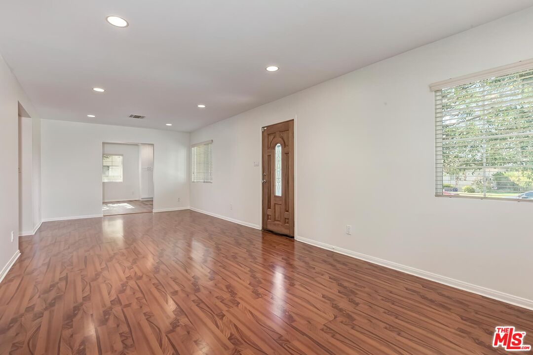 17322 Martha St
