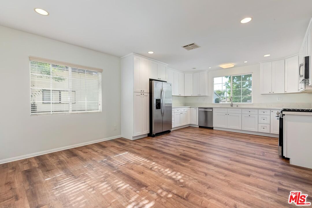 17322 Martha St