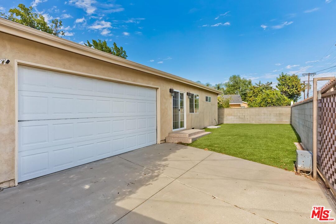 17322 Martha St