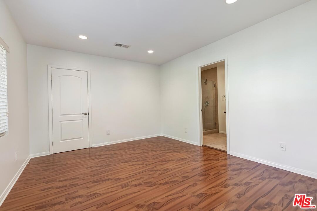 17322 Martha St