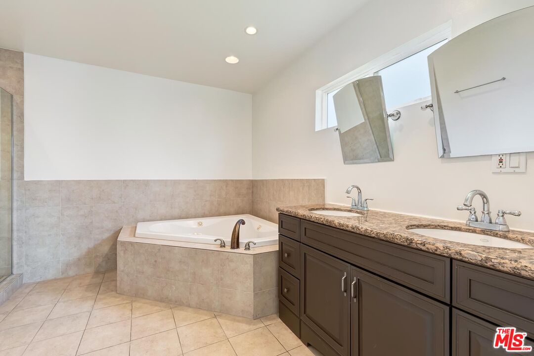 17322 Martha St