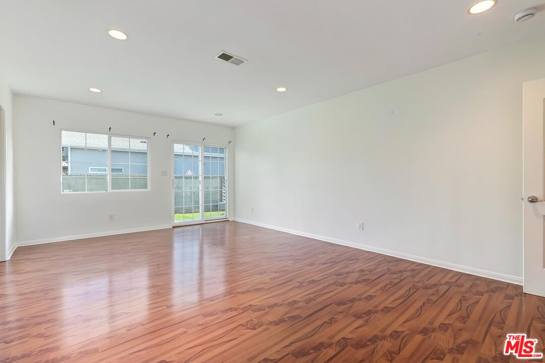 17322 Martha St