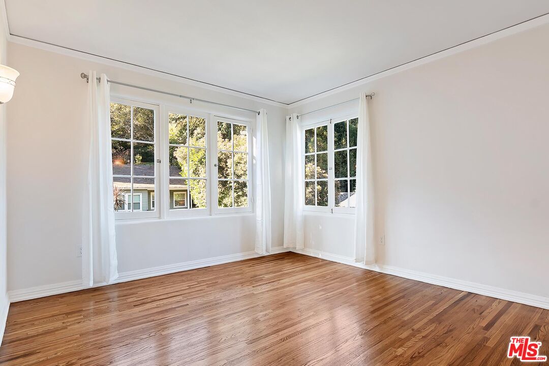 3486 Oak Glen Dr