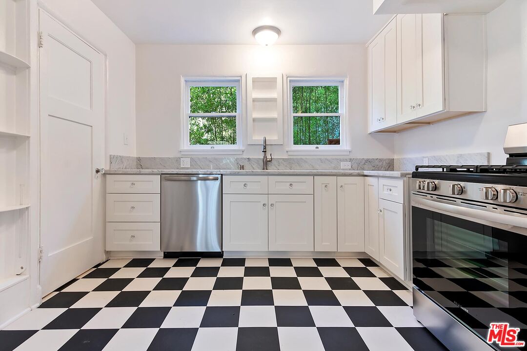 3486 Oak Glen Dr