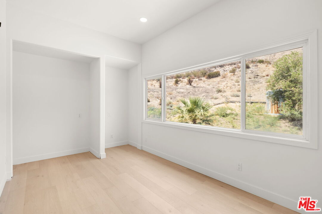 5255 Soledad Canyon Rd