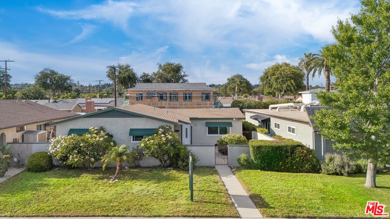 1457 E Chapman Ave