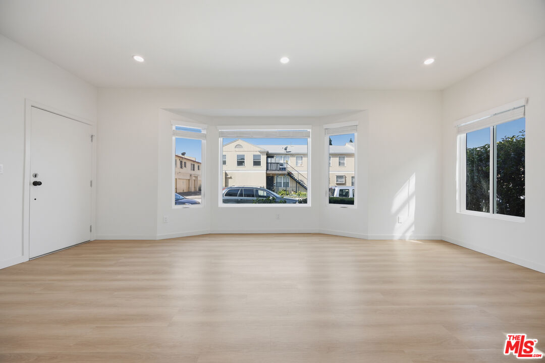3015 Stocker Pl