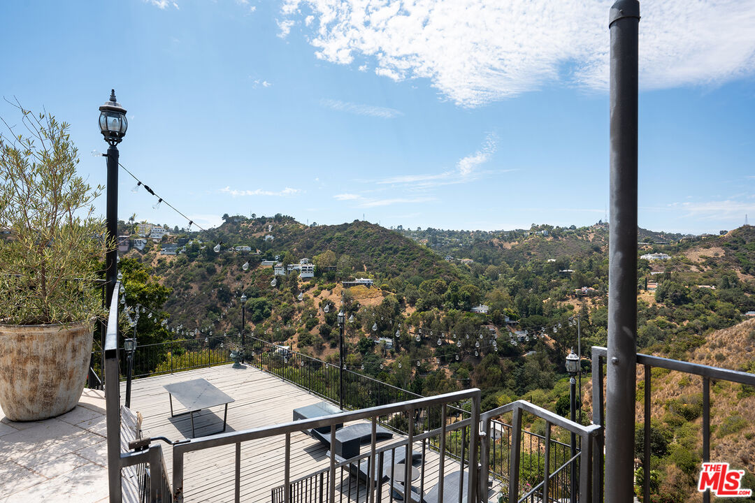 8020 Zeus Dr