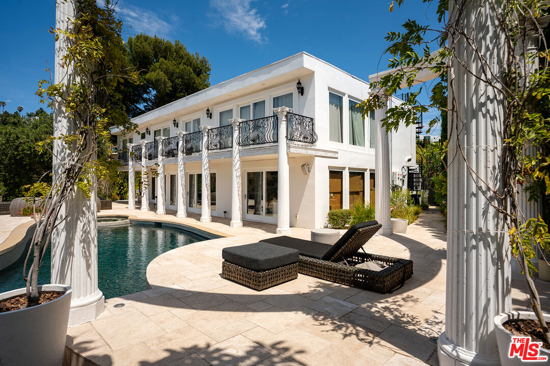 8020 Zeus Dr