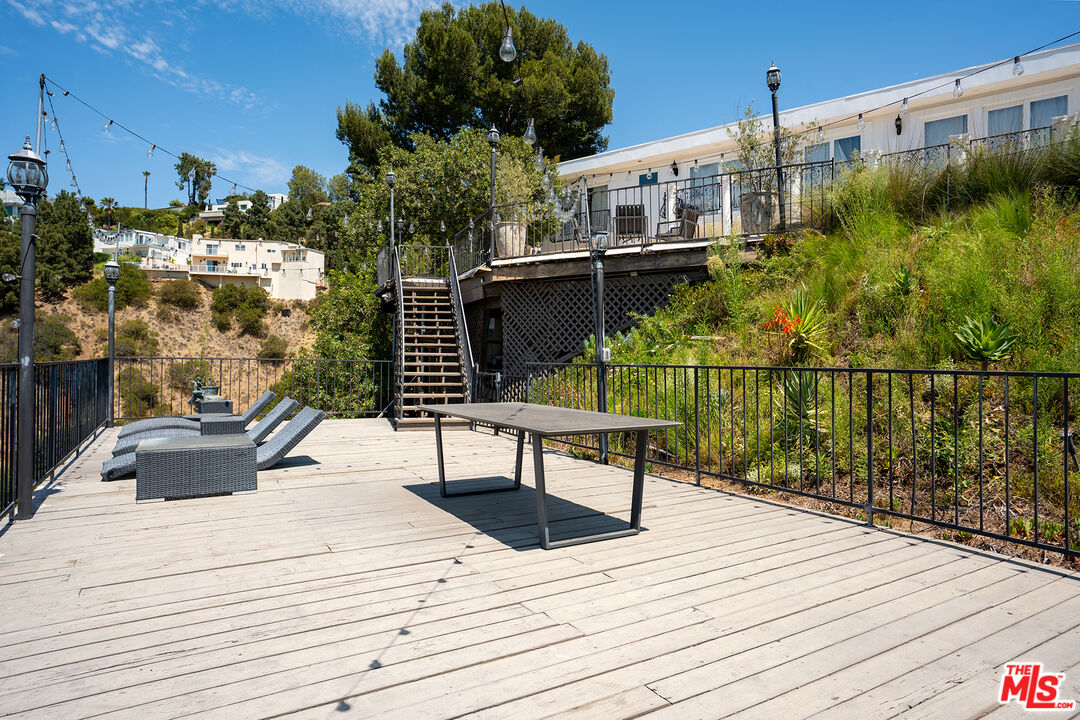 8020 Zeus Dr