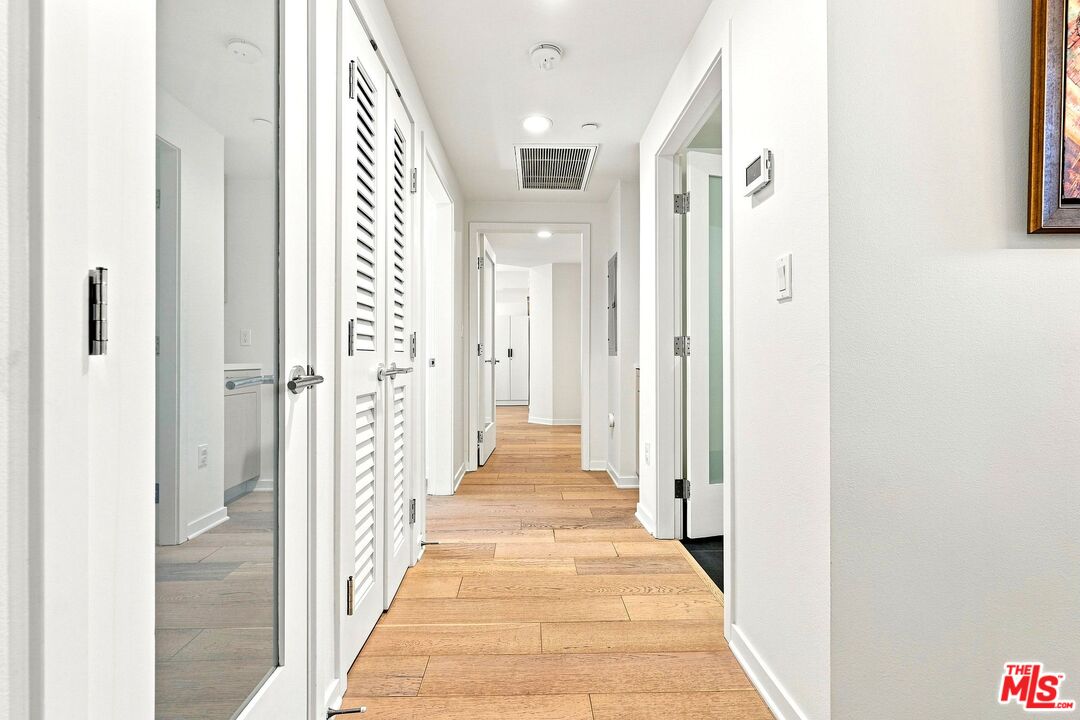 4240 Laurel Canyon Blvd Unit: 305