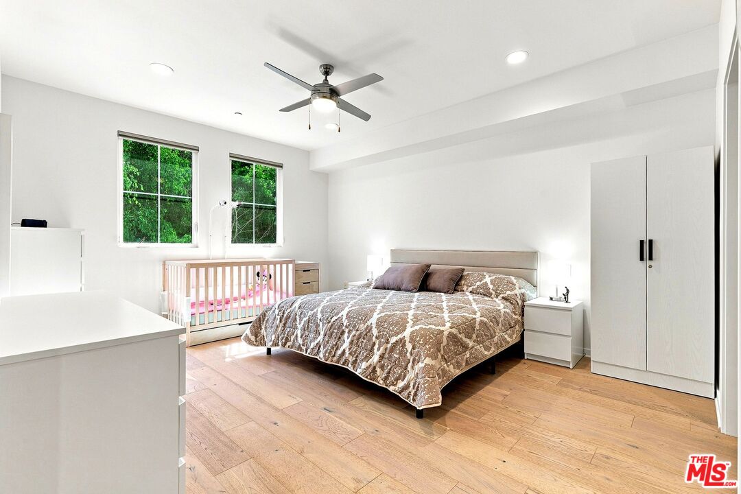 4240 Laurel Canyon Blvd Unit: 305
