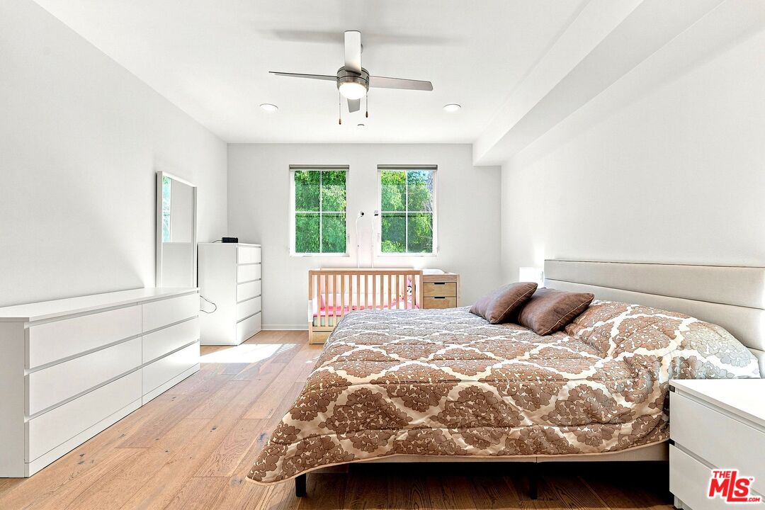 4240 Laurel Canyon Blvd Unit: 305