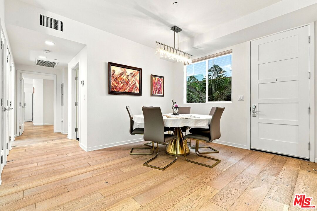 4240 Laurel Canyon Blvd Unit: 305